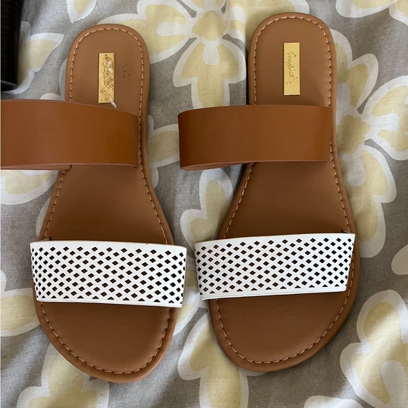 Sandals - Picture 1 of 1